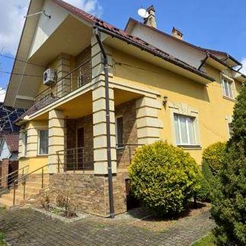 Будинок в елітному районі на Ближній Роші