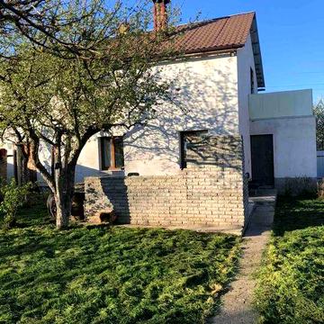 Продаж 2 поверхового будинку з ділянкою в Агрономічному