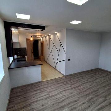 Продам частину будинку з власним двором