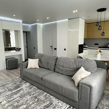 Квартира з дизайнерським ремонтом,  ЦЕНТР