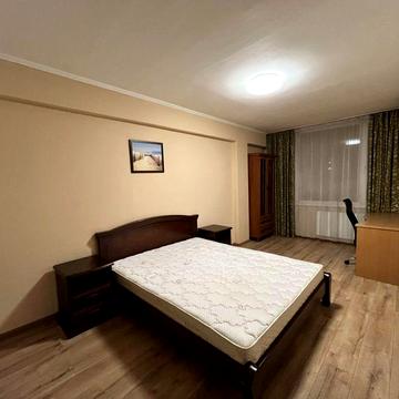 Без комісії,Довготривало 3 к, світло 24/7. вул. Володимирська 51/53