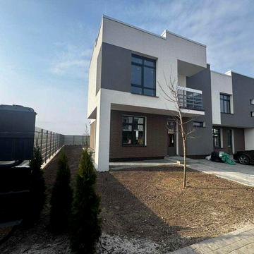 Продаж сучасного котеджу в котеджному містечку Lisopotik Village