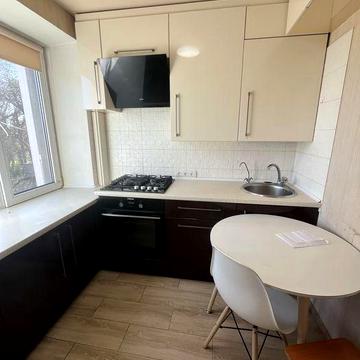 Здається 2 кімн. квартира на Кременчуцькій