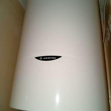 Сдам квартиру для аккуратной девушки! Можно с ребёнком! И животным!