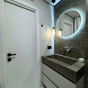 Продаж поблизу центру 3 поверх єр іо