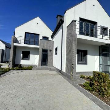 Продаж таунхауса 115 кв.м. з озером на територіі!!!