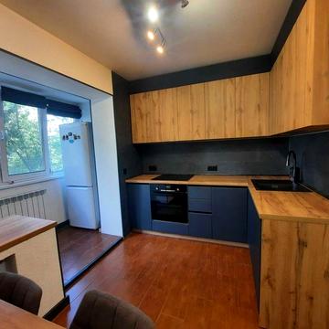 2к. квартира. А. Вербицького 34А. Сучасна, евроремонт. У дворі.