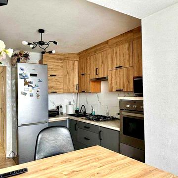 2-кімнатна з ремонтом та меблями