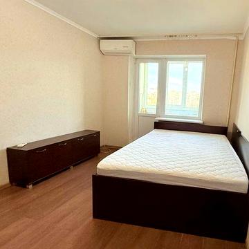 Оренда 1-кімнатної квартири. Воскресенка