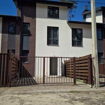 Таунхаус з ремонтом біля парку Щасливий! Є газ, завозьте меблі і техніку та заїзджайте!