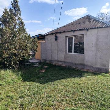 Продам дом в шикарном месте Безлюдовка.