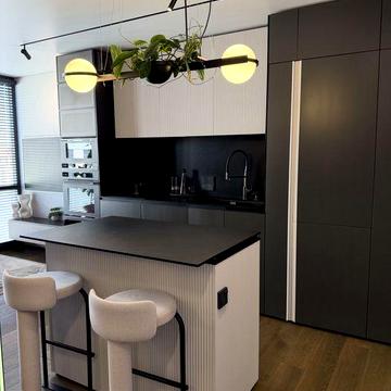 Двокімнатна квартира 59 м2 з якісним ремтнтом з виходом в Центральний парк. Без комісії ЖК Центральний 2