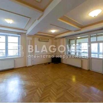 Продаж квартири  Клубний Дом 3-кім 159м2 Метро Золоті Ворота, пр-кт Варязький,14 ЖК 1999