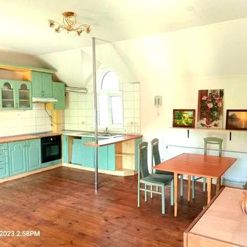 Здається дім в оренду, Голосіївський район