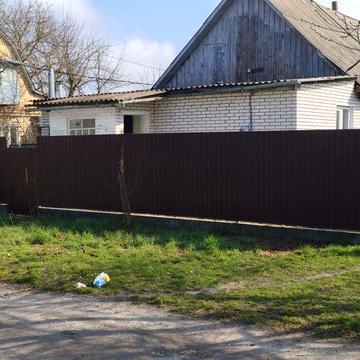 Супер пропозиція! Пів будинку та окрема ділянка під забудову на продаж.