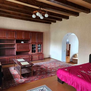 Оренда  частини будинку в центре  Житомира , окремий  двiр , гараж