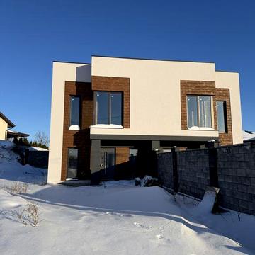 Продаж котеджу в Червоних Горах