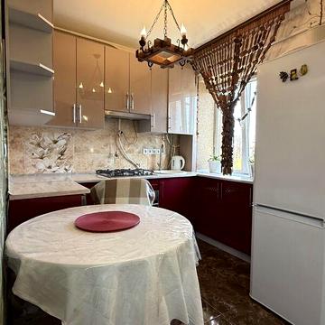 Продаж 2к Квартира Захисників України (8-а Гвардійська) вулиця