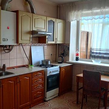 Продається 2 кімнатна квартира з індивідуальним опаленням