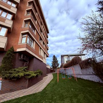 Квартира в клубному будинку