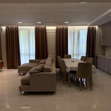 Оренда просторої квартири  в ЖК Riverland