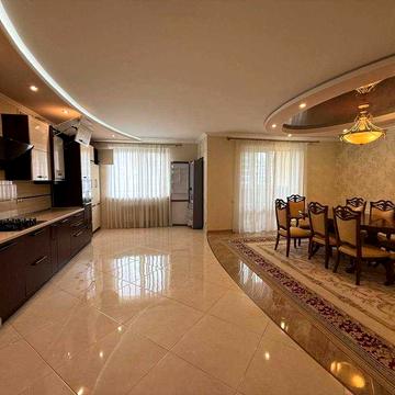 Оренда дворівневої квартири з власним гаражем по вул. Героїв Майдану, малоквартирна новобудова