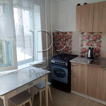 Продаж 2 кімн. квартири Харківське шосе 21/1 /  Дарницький вокзал