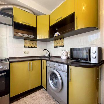 Продаж двокімнатної квартири, меблі і техніка. Харківське шосе 5/1