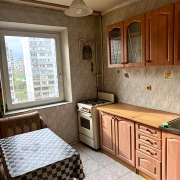 Продаж 2к квартири біля метро Харківська
