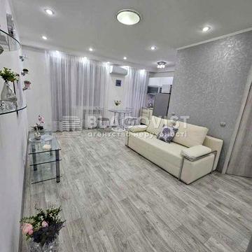 Сучасна 1-к. квартира 31м2 з новим євроремонтом на Подолі