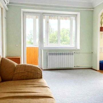 Продаж 2-кімнатної квартири біля метро Дарниця Будівельників 16