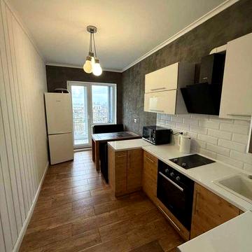 Сирецька 32. Квартира з шикарним видом!