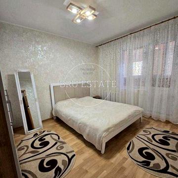 Продам 3к квартиру з гарним ремонтом Харківська Позняки Осокорки