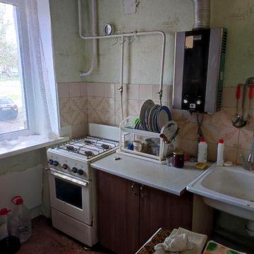 Сдаю 2кв Лески 1/5  кирп.   47/33/5,5  балкон  газовая колонка.Цена 4500 грн+комм.платежи