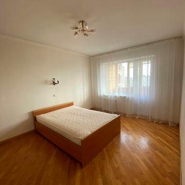 Здаю 2-кімнатну студію по вул.Райдужна, 4 - 15000 грн