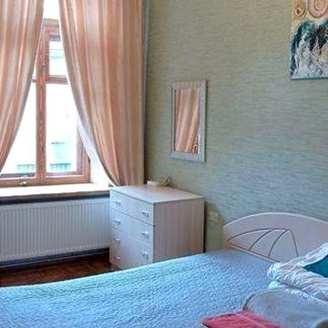 Сдам светлую, уютную 2 комнатную квартиру в центре города, ГАЗ! ул. Преображенская/Большая  Арнаутская
Сталинка!