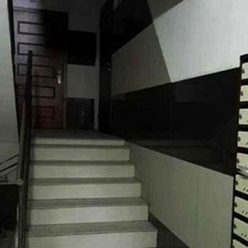 Продам 2 кімн квартиру у ж\к Галицкий Лев без ремонту - обмін на 1 -2 кімн. вторин. р-ок з вашою доплатою. ЖК   Галицький  Лев