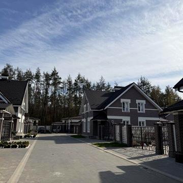 Продаж котеджу в м. Києві