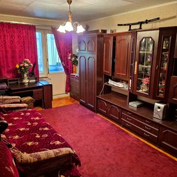 Продам 1 кв 4/5 ул. Гв. Широнинцев /605 м/р/