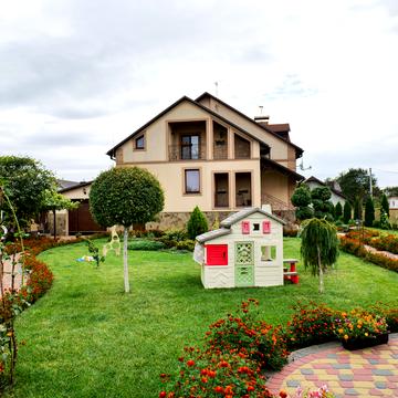 Підгайна, 16