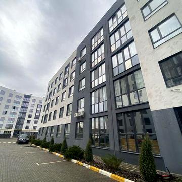 Велика однокімнатна квартира у продажі