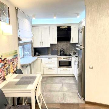 Оренда трикімнатної квартири, просп. Александра Поля, 129Б