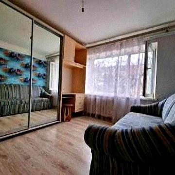 Продам 1к. гостинку со своими службами на Салтовке