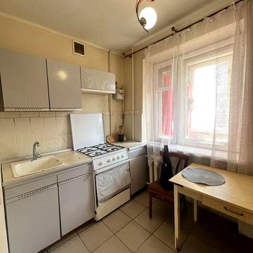 Продаж дешевої 1-кімнатної біля ТЦ Велес