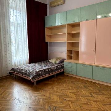 Сдам трехкомнатную квартиру в центре ул Большая Арнаутская /Канатная