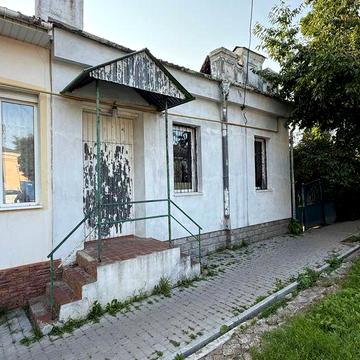 Продам частину будинку в центрі