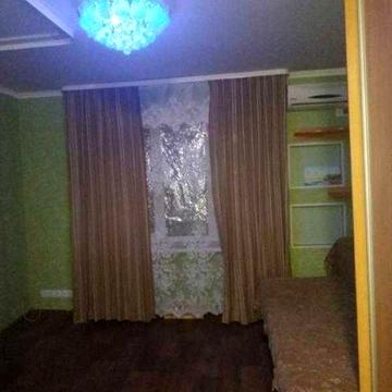 В продажу 1 кімнатна квартира зі свіжим ремонтом.