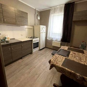 Сдаю 2 комнатную квартиру на Севастопольский! А1