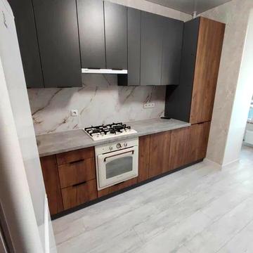 Тернопільська вул., 12