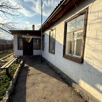 Продається будинок. 2/3